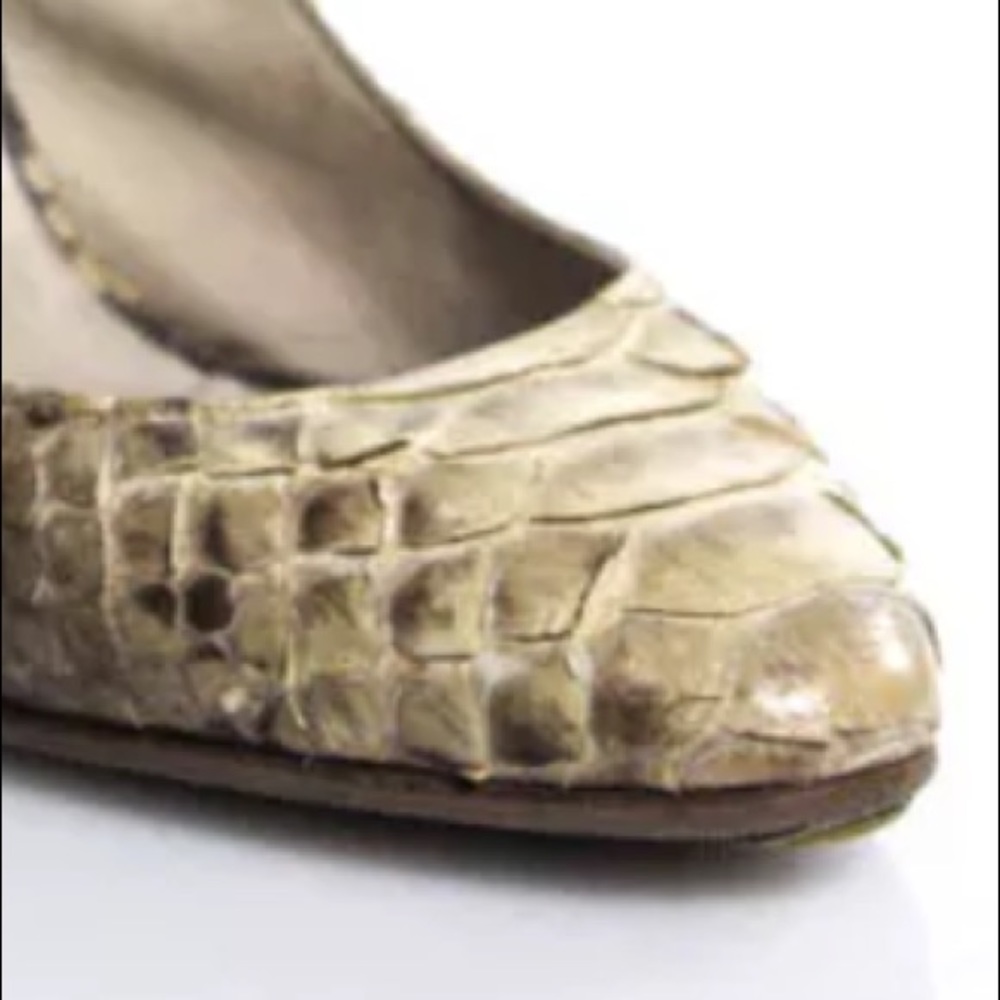 100% AUTHINTIC Python Vintage heels. SIZE 10